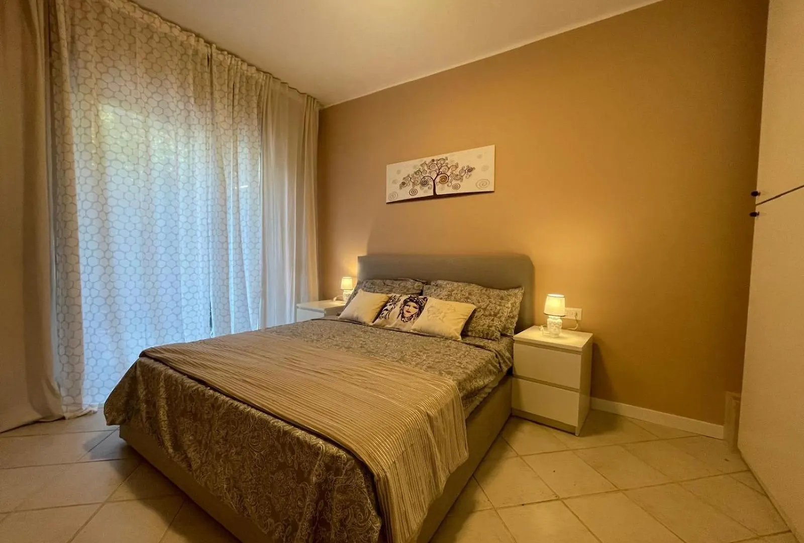 Alishome, Elegante Trilocale Con Vista Mare E Giardino Sanremo 0*,  Italy
