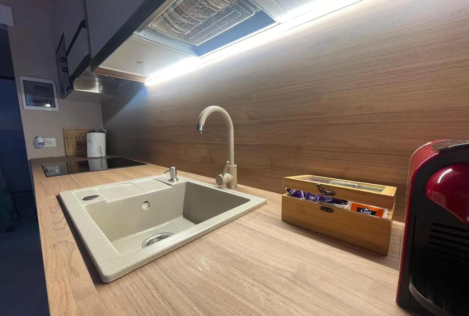 Alishome, Elegante Trilocale Con Vista Mare E Giardino Sanremo Apartment