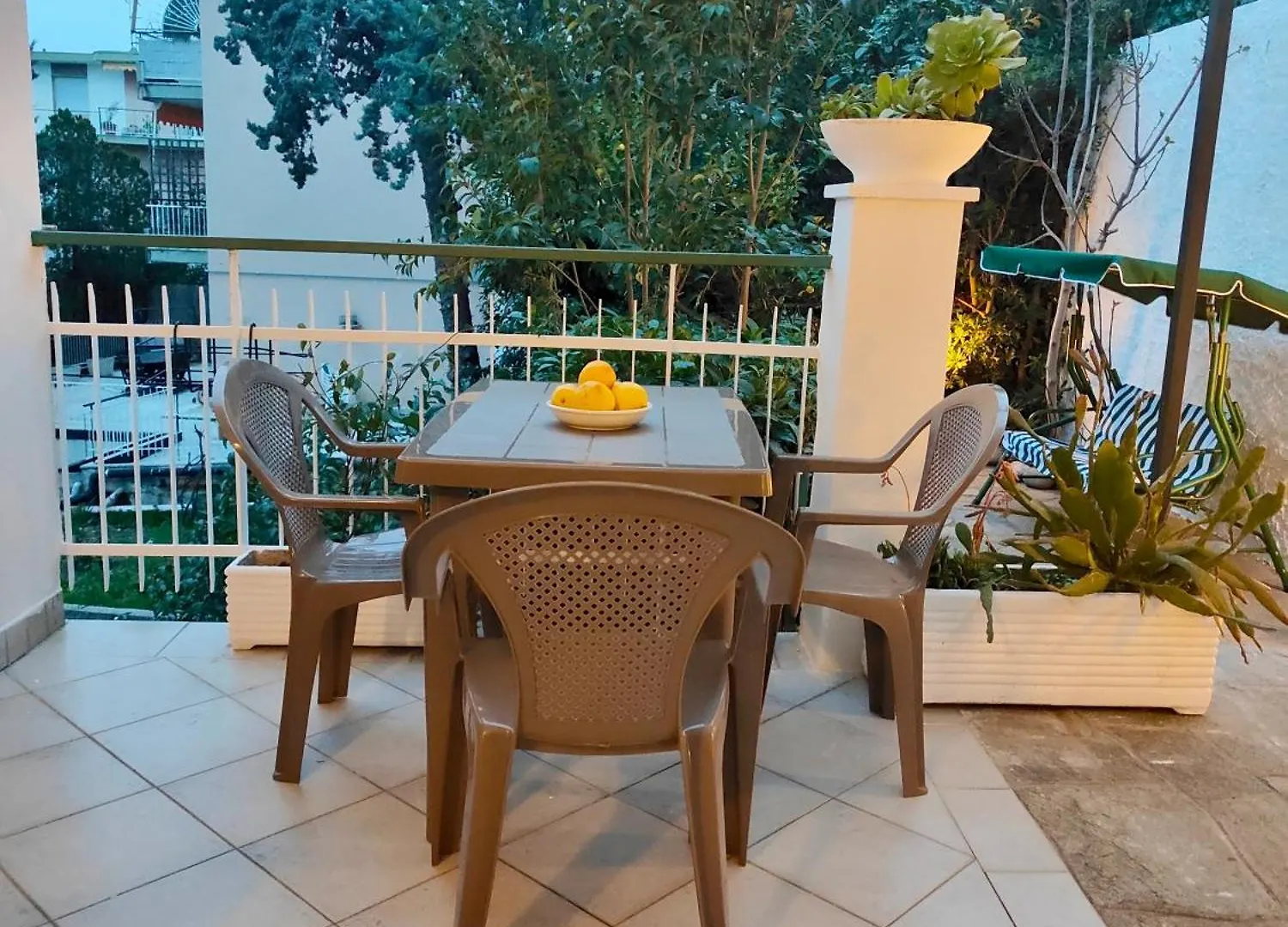 Alishome, Elegante Trilocale Con Vista Mare E Giardino Sanremo