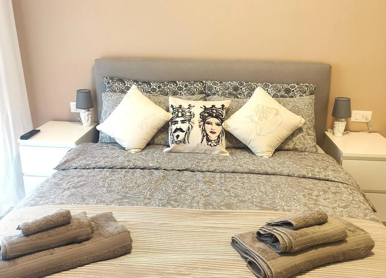Alishome, Elegante Trilocale Con Vista Mare E Giardino Sanremo 0*,