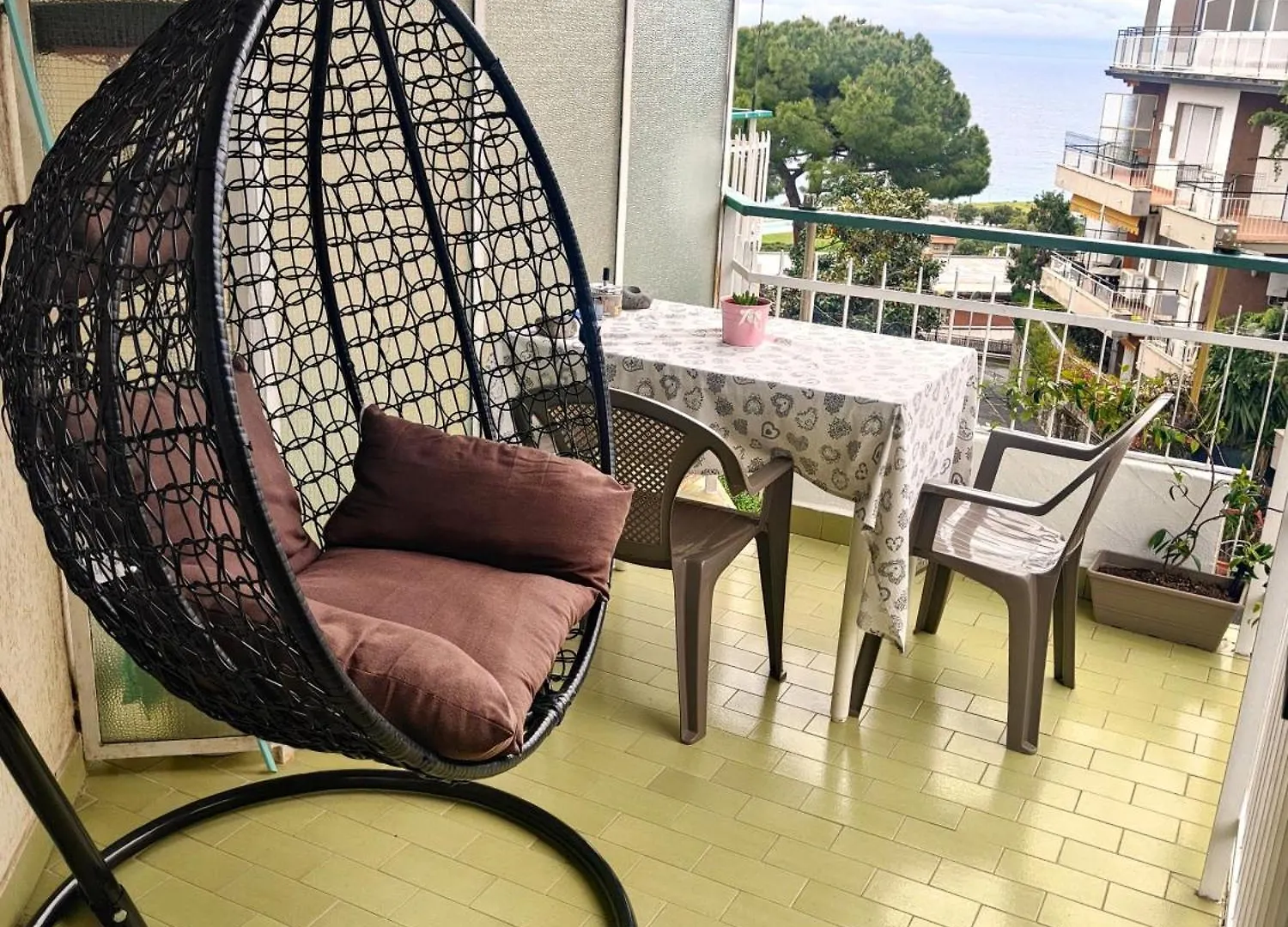 Alishome, Elegante Trilocale Con Vista Mare E Giardino Sanremo Italy